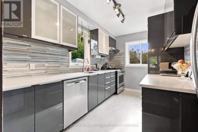 89 Yorkview Drive — photo 7 of 24