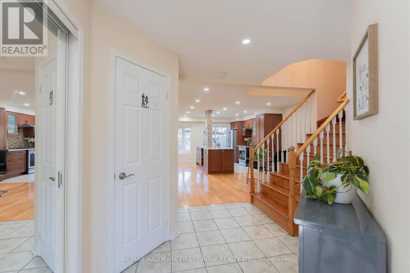 7686 Black Walnut Trail, Mississauga, photo 4