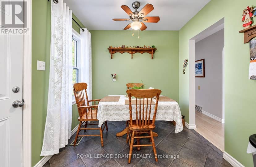582 Grand Valley Drive, Cambridge, photo 5