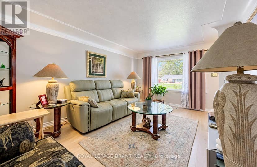 582 Grand Valley Drive, Cambridge, photo 6