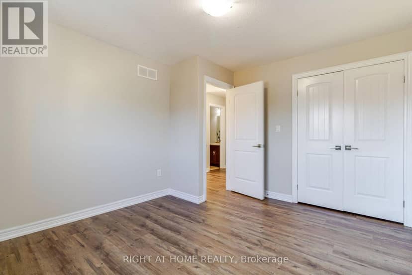 Listing 30399991 — photo 19 of 25