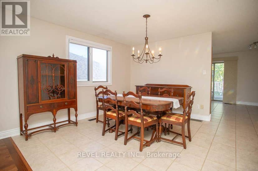16 Bradbury Crescent, Brant, photo 8