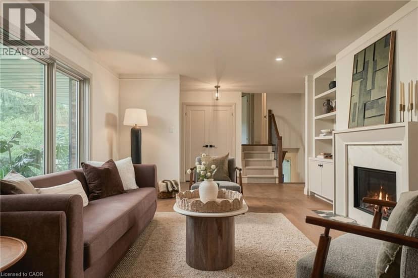 571 LEONARD Court, Burlington, photo 8