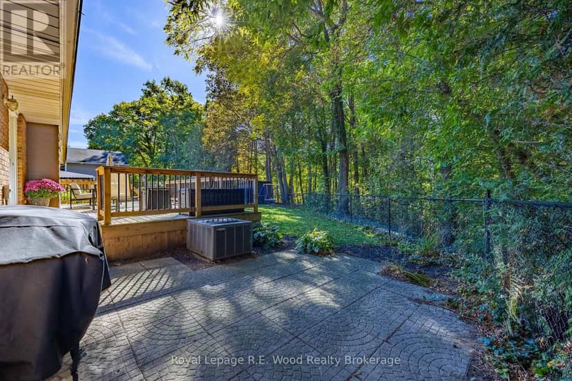 11 Eleanor Court — photo 25 of 32