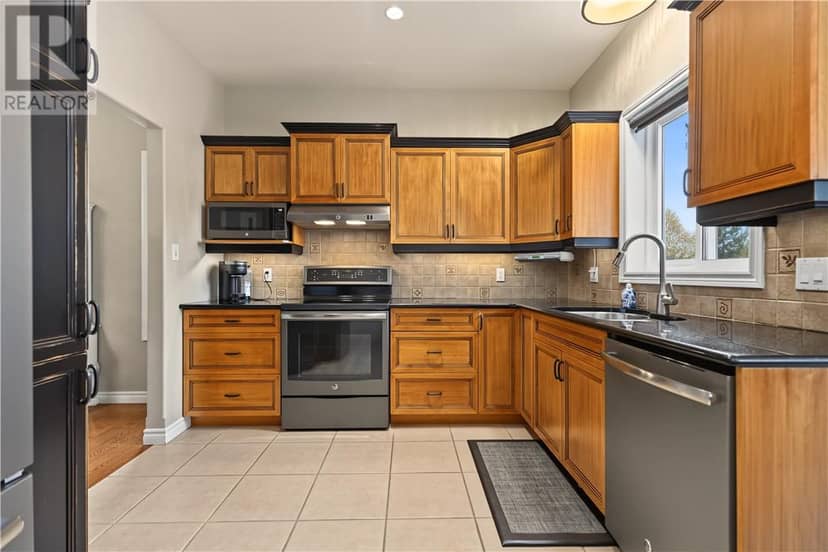 187 Ravina Avenue — photo 17 of 40