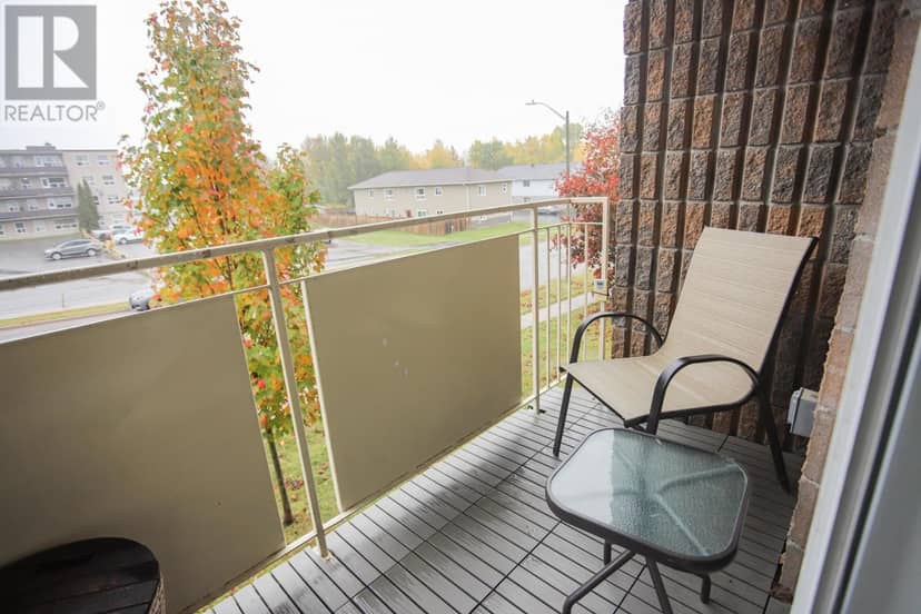 206 Breton RD # 7 — photo 11 of 40