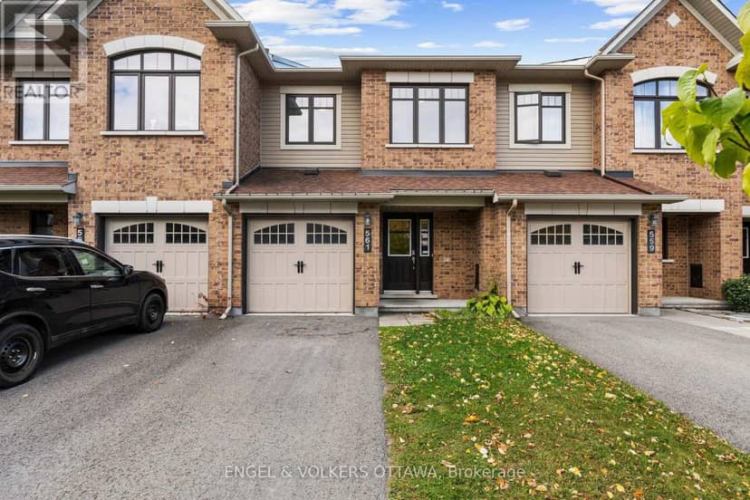 561 Petrichor Crescent — photo 1 of 19