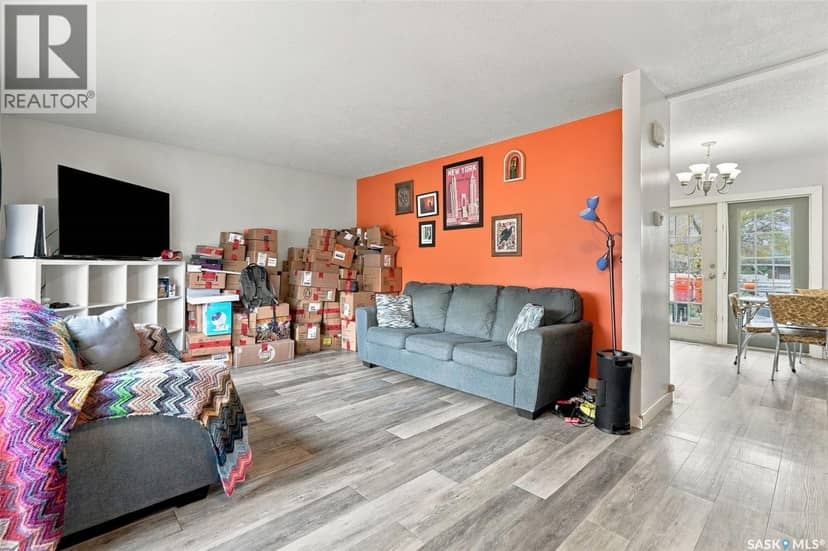 119 McCarthy BOULEVARD — photo 4 of 40