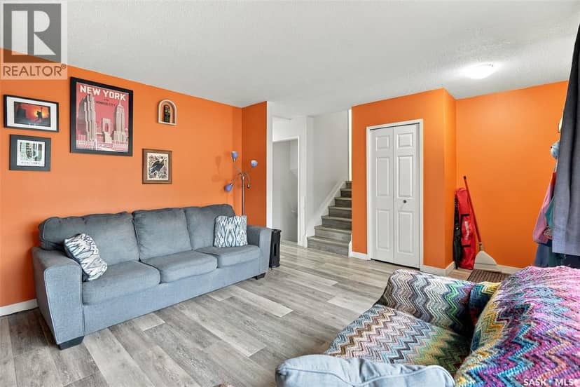119 McCarthy BOULEVARD — photo 5 of 40