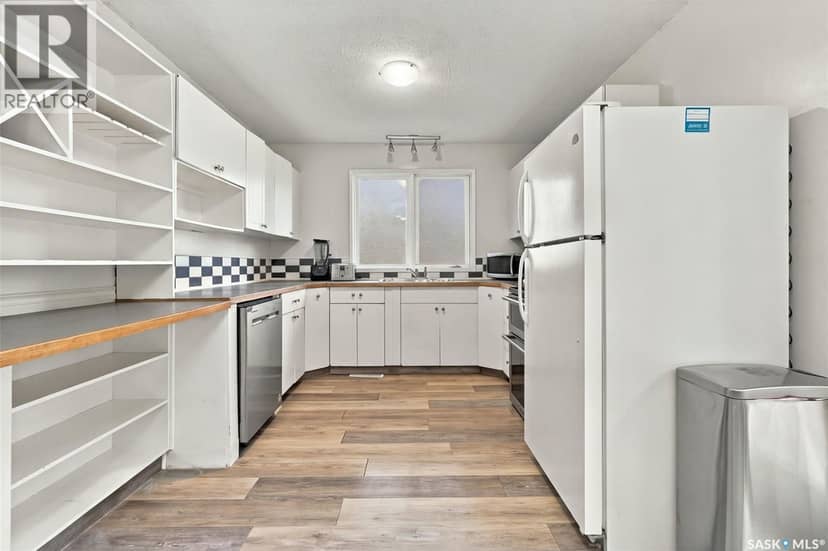 119 McCarthy BOULEVARD — photo 9 of 40