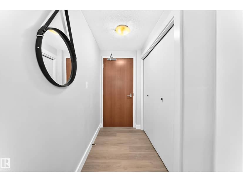 #703 10152 104 ST NW, Edmonton, photo 6