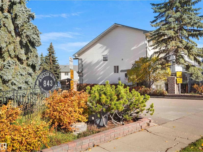 #35 843 Youville Dr W NW, Edmonton, photo 2