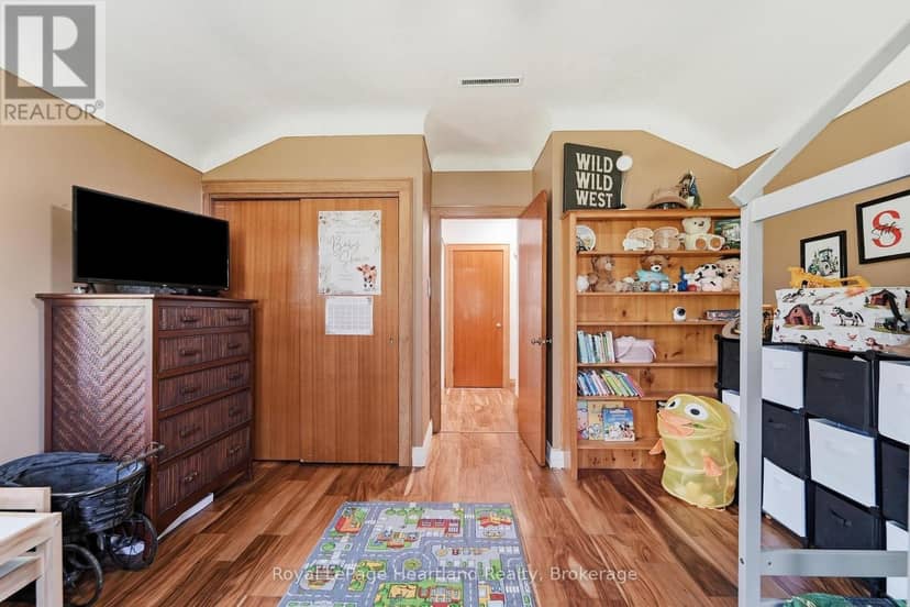 77872 London Road — photo 15 of 40