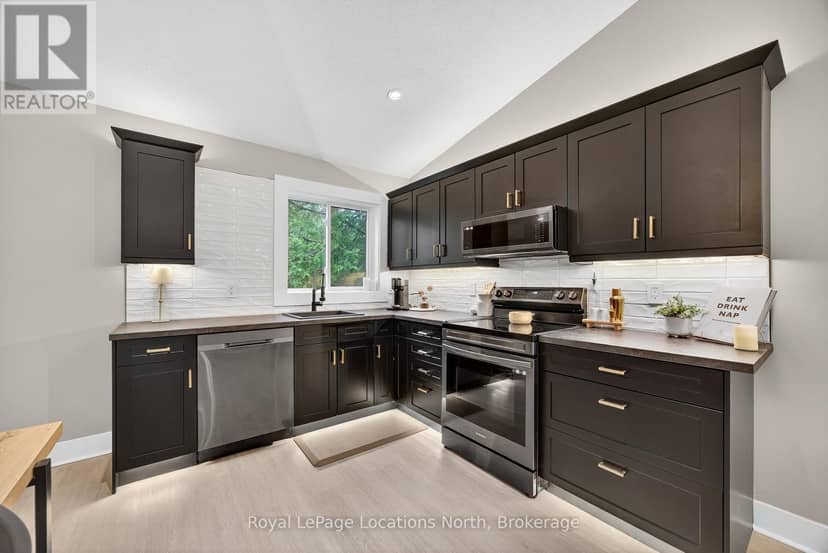 305 - 5 Dawson Drive — photo 9 of 33