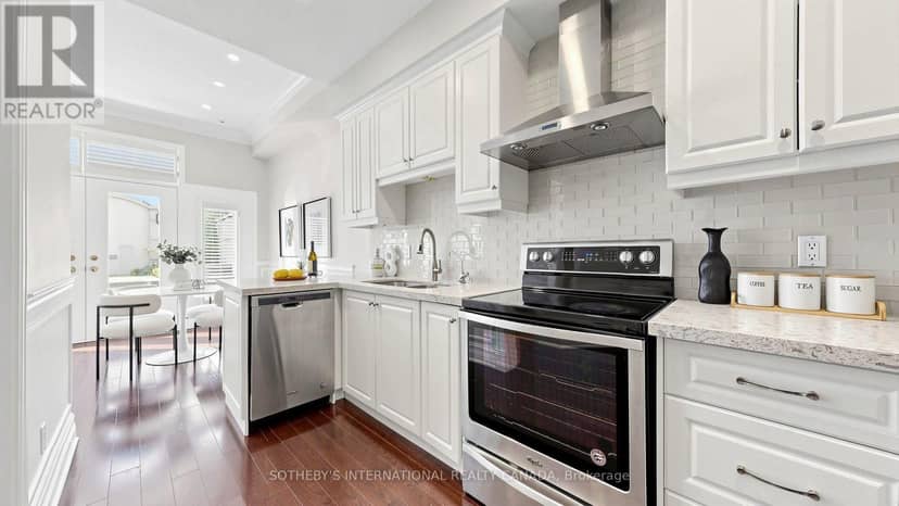 11 - 260 Russell Hill Road — photo 12 of 40