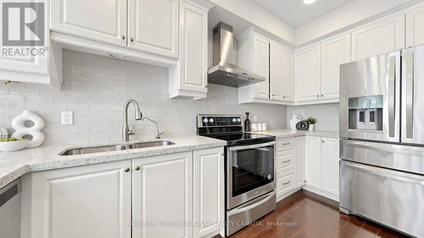 11 - 260 Russell Hill Road — photo 13 of 40
