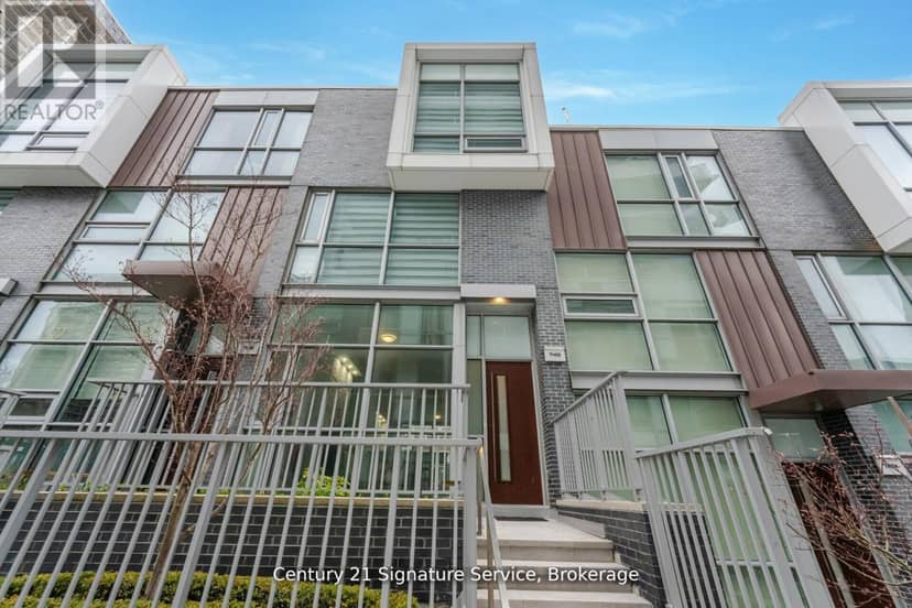 TH05 - 101 Erskine Avenue, Toronto, photo 2