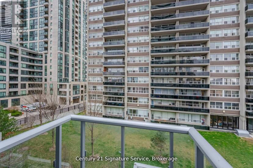 TH05 - 101 Erskine Avenue — photo 24 of 38