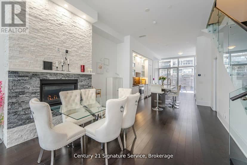 TH05 - 101 Erskine Avenue, Toronto, photo 4