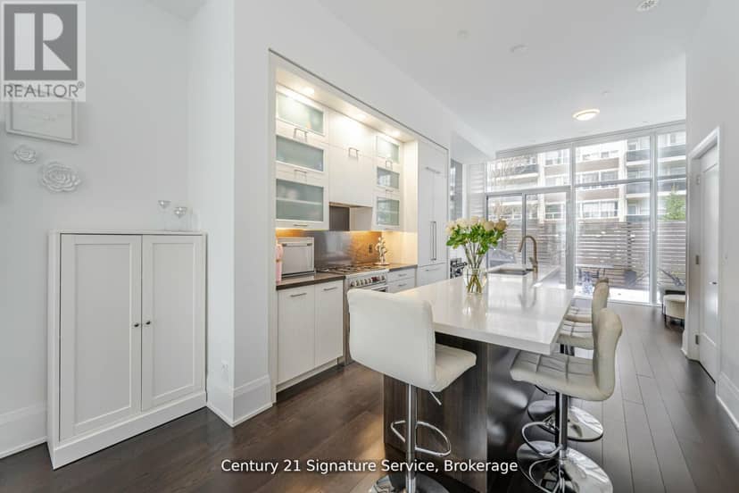TH05 - 101 Erskine Avenue, Toronto, photo 5