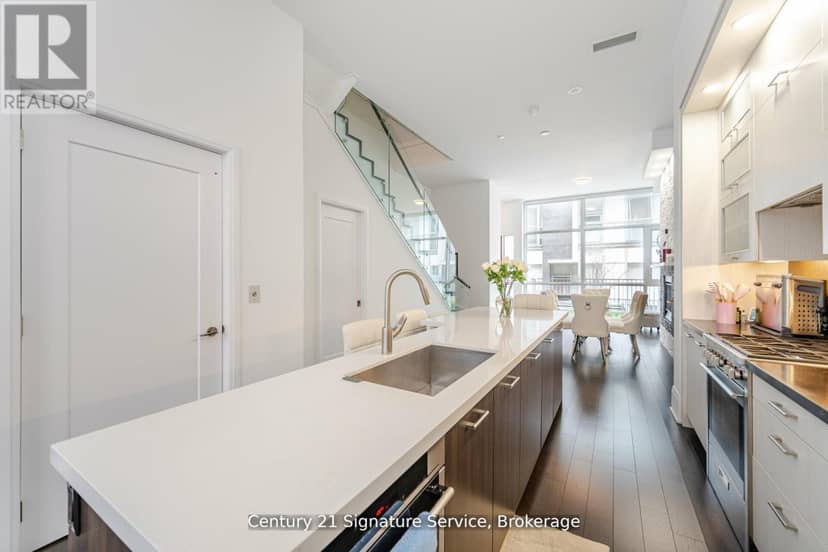 TH05 - 101 Erskine Avenue, Toronto, photo 7
