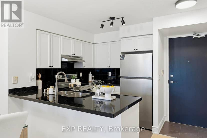 623 - 231 Fort York Boulevard — photo 8 of 27