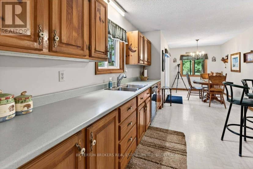 129 Cross Road — photo 23 of 40