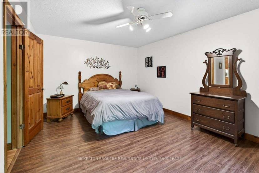 129 Cross Road — photo 33 of 40
