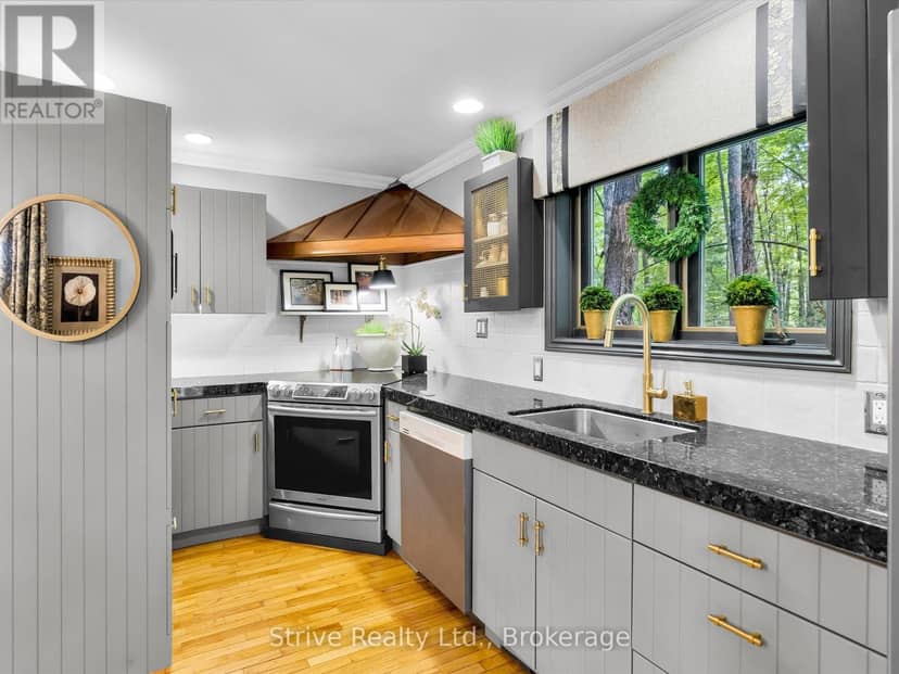 1035 George Road — photo 9 of 40