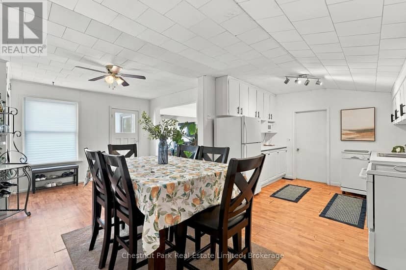 28 Spring Street — photo 12 of 28