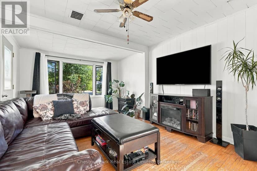 28 Spring Street — photo 15 of 28