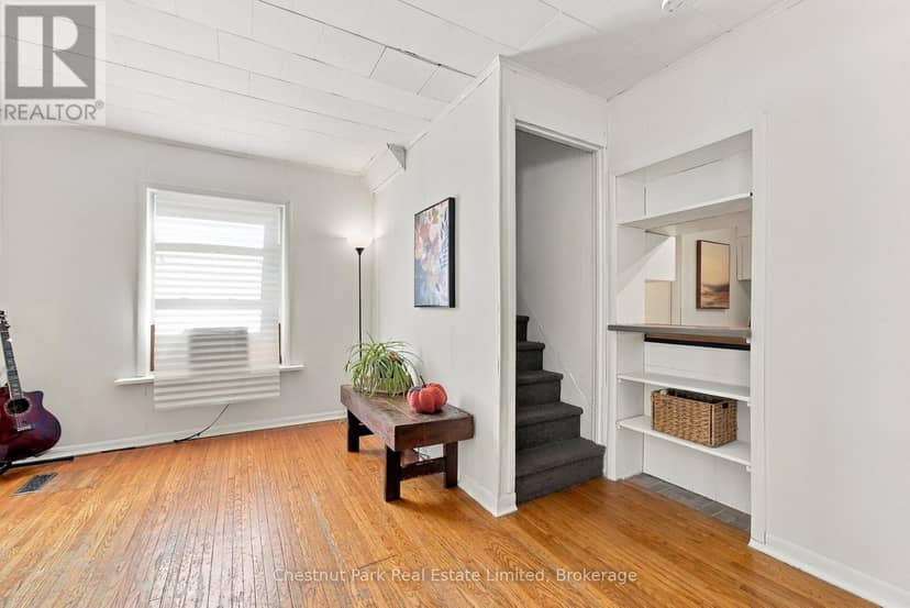 28 Spring Street — photo 17 of 28