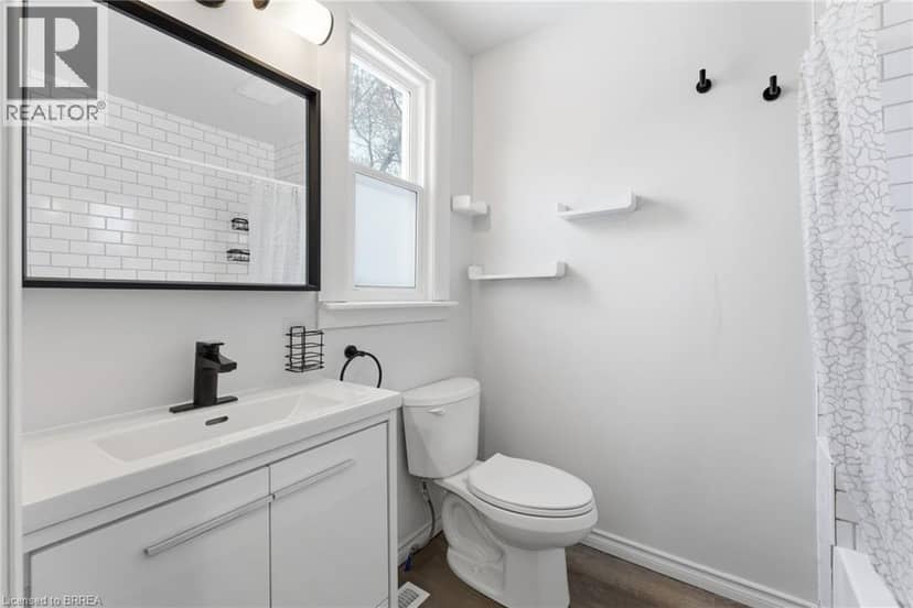 174-176 DARLING Street — photo 7 of 18