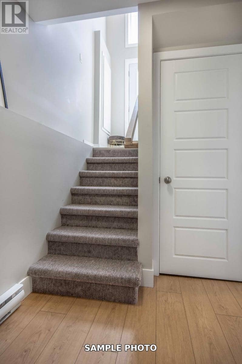 14 Viking Drive — photo 16 of 24