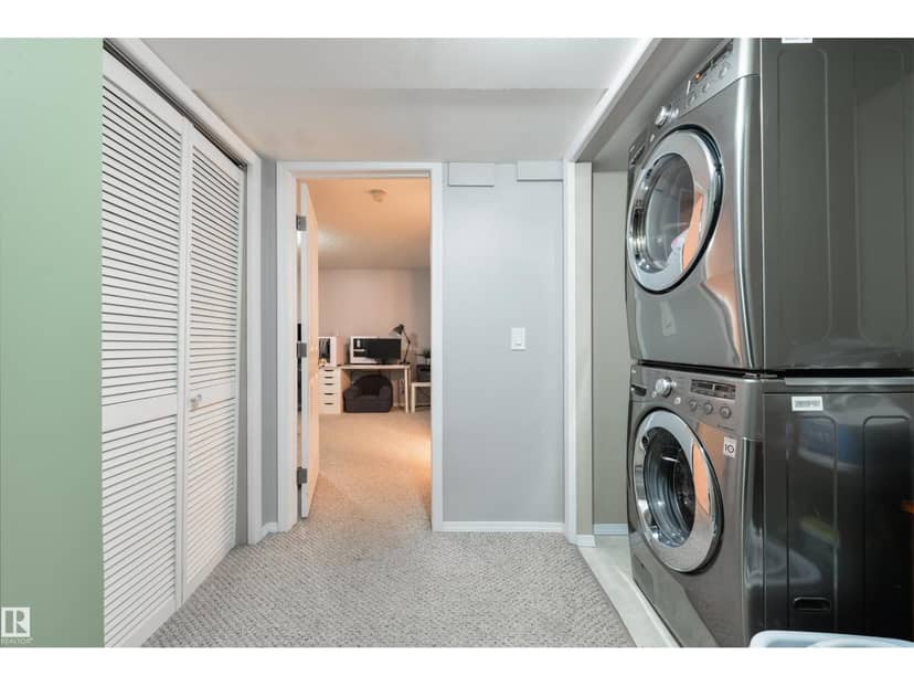 31 Ventura St — photo 27 of 40