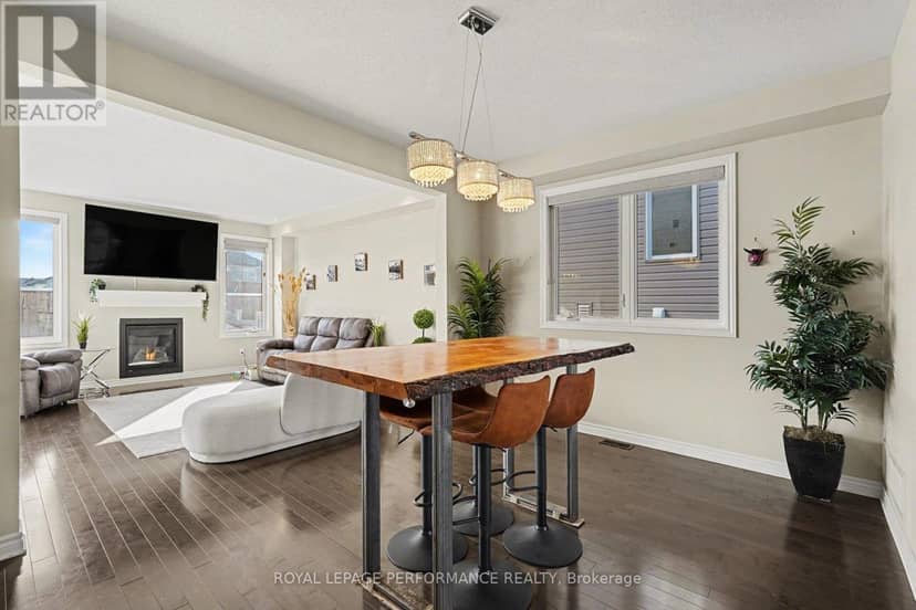 504 Yellow Birch Street — photo 12 of 40