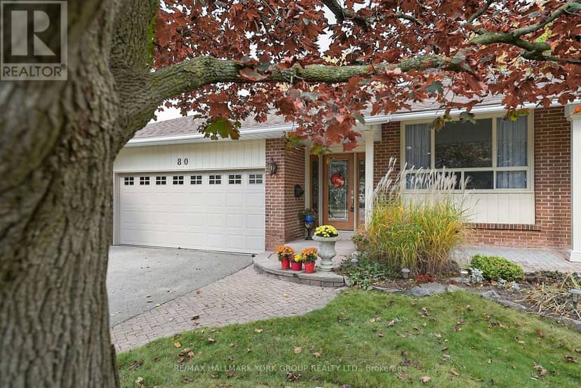 80 Fairway Drive, Aurora, photo 4