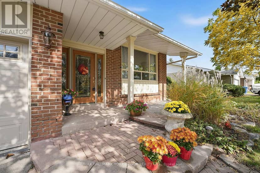 80 Fairway Drive, Aurora, photo 7