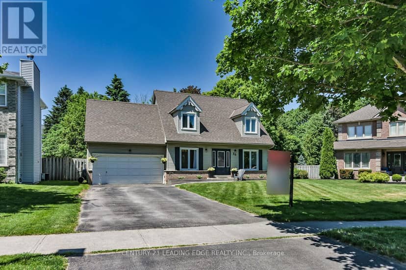 30 McGuire Crescent, Uxbridge, photo 2