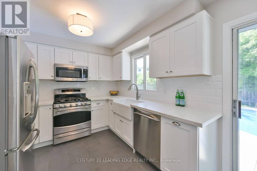 30 McGuire Crescent — photo 20 of 40