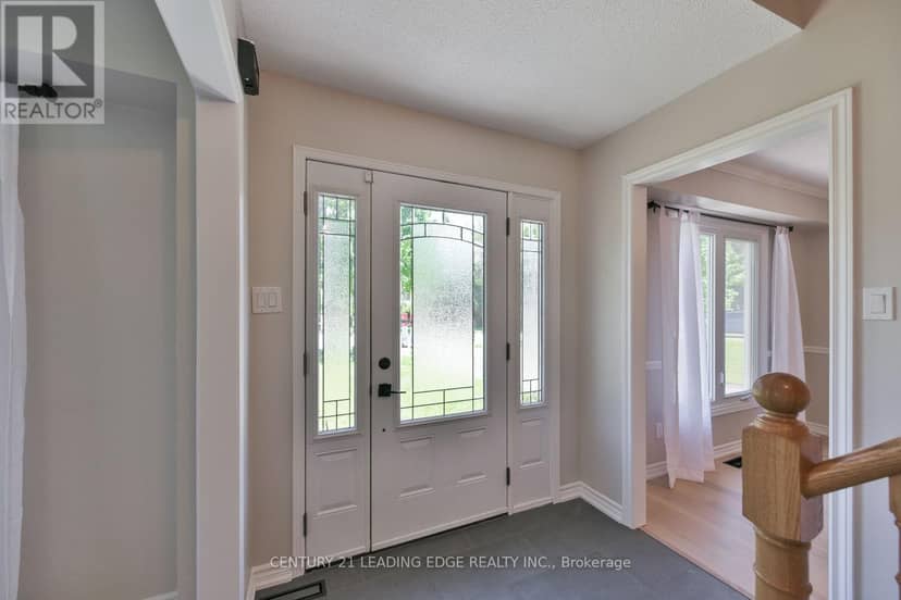 30 McGuire Crescent, Uxbridge, photo 6
