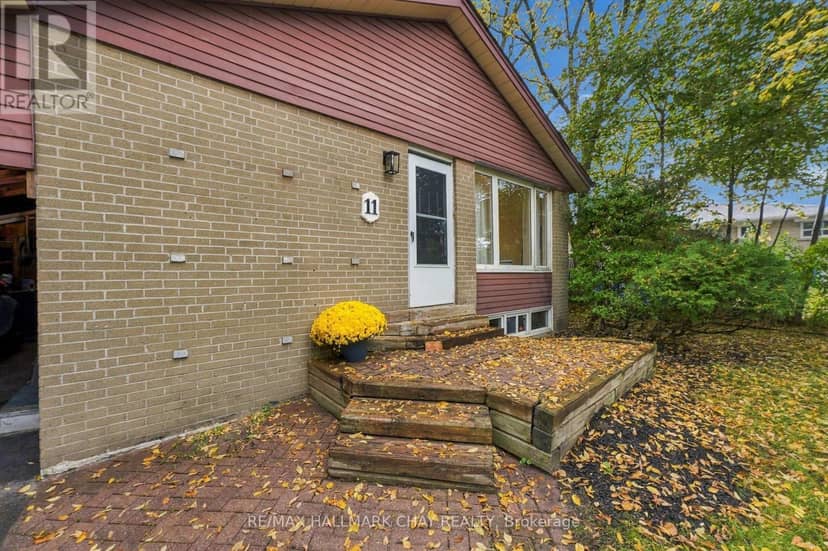 11 Davidson Road, Aurora, photo 2