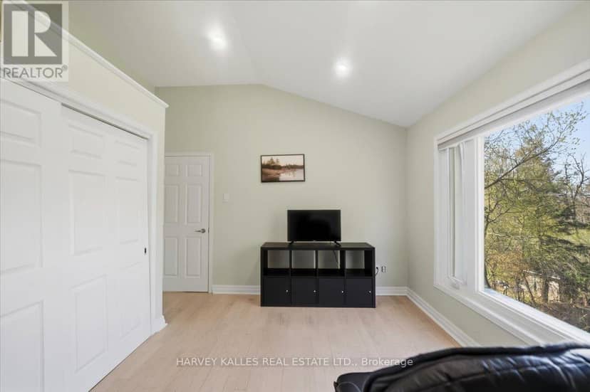 72 Walmer Road — photo 29 of 40