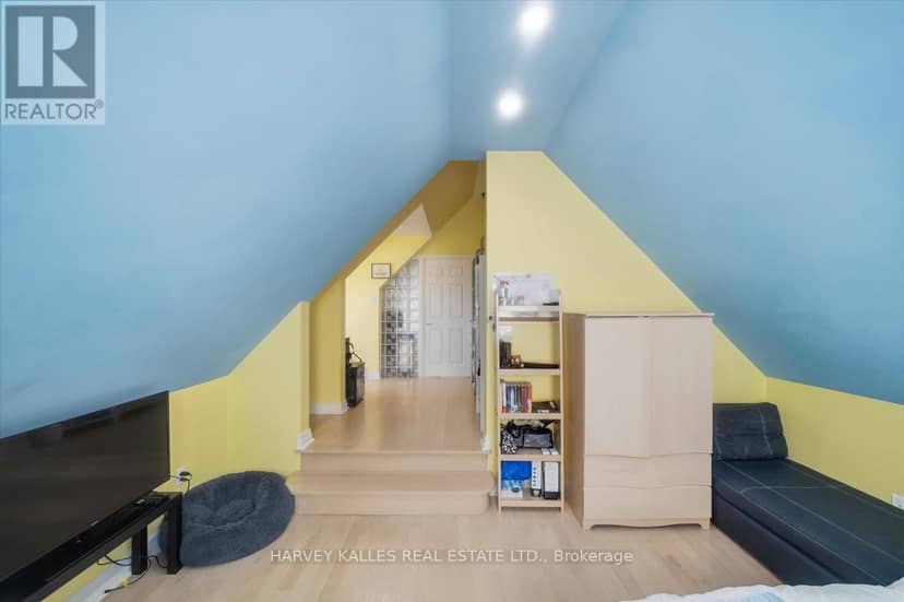 72 Walmer Road — photo 35 of 40
