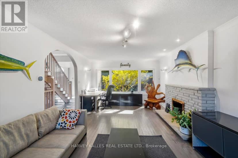 72 Walmer Road, Richmond Hill, photo 8