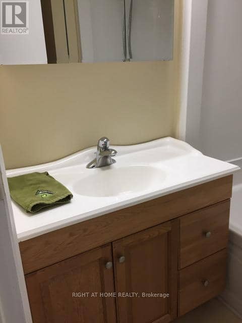 23 Carlton Road — photo 10 of 21