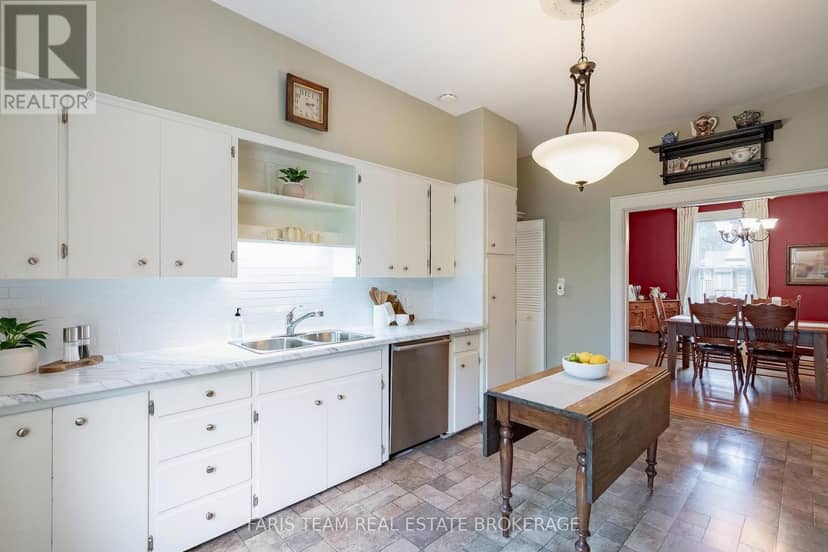 421 Midland Avenue — photo 9 of 40