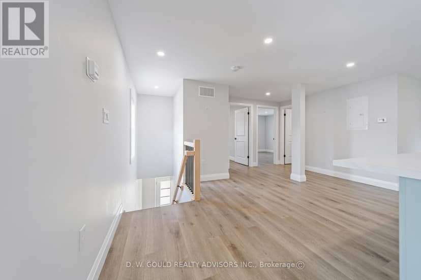 330 William Street — photo 11 of 40