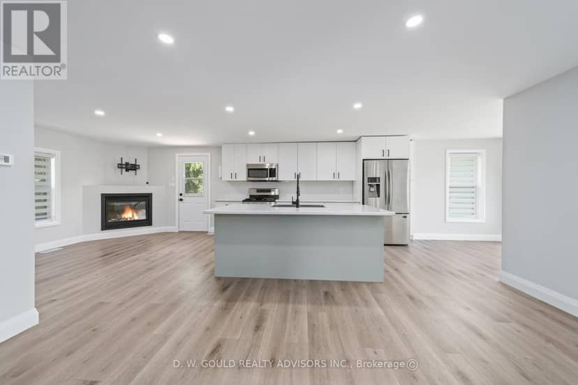 330 William Street — photo 12 of 40