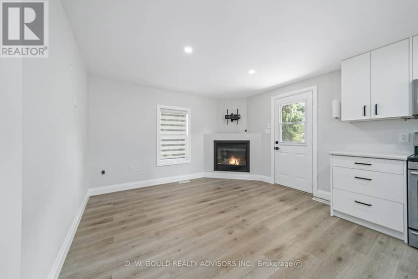 330 William Street — photo 16 of 40